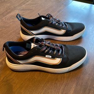 Vans Exo Range Pride